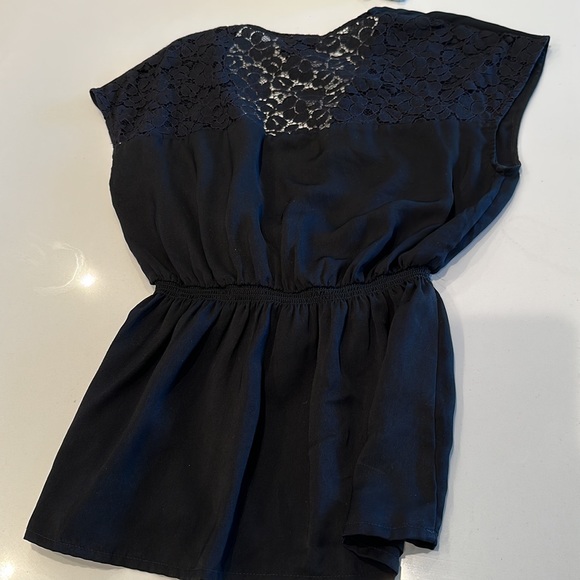 Black blouse - Picture 2 of 2